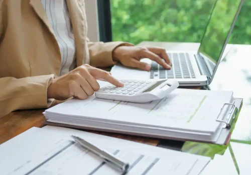 The Cost of DIY Marketing vs Hiring a B2B Advertising Agency