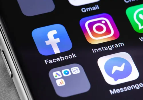 Facebook or Instagram Ads: 12 things to consider when choosing the right advertising platform